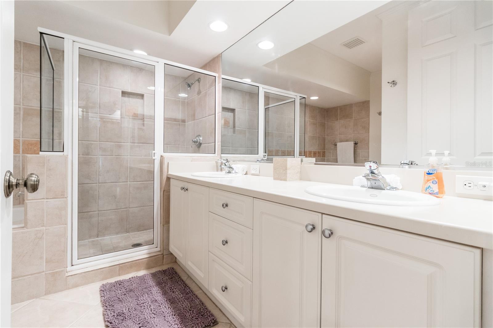 BOLLETTIERI RESORT VILLAS V - Residential Lease