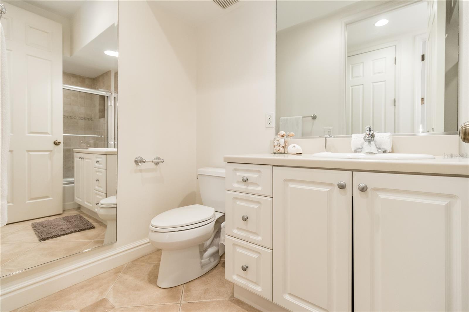 BOLLETTIERI RESORT VILLAS V - Residential Lease