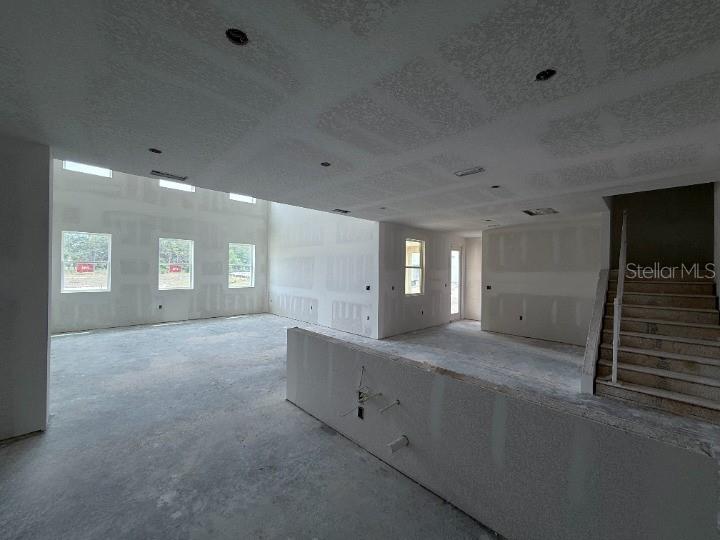 TRAILSIDE - Residential