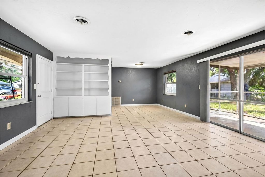 Photo of 2622 SW 35th Avenue, Ocala, FL 34474 (MLS # O6401758)