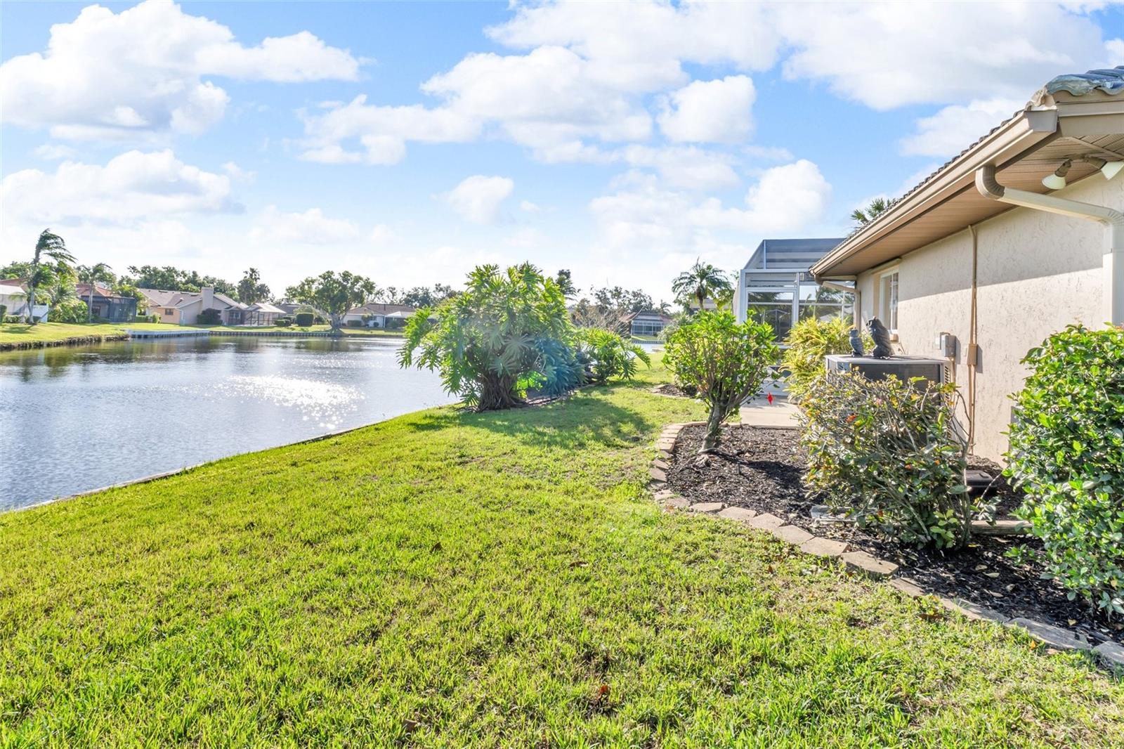 6994 COUNTRY LAKES CIRCLE