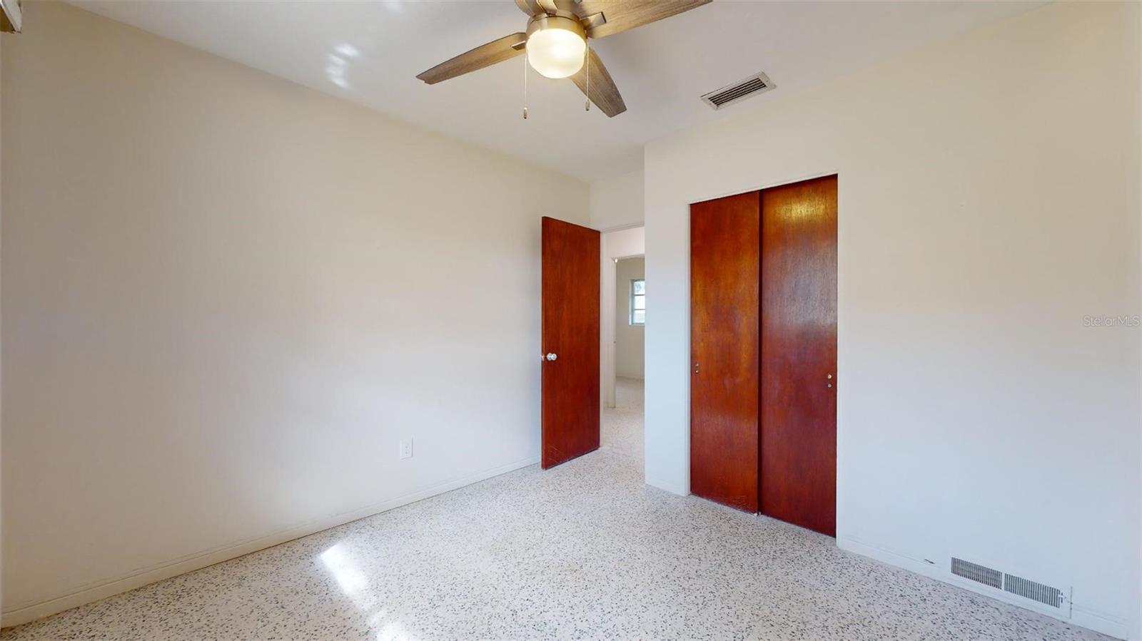 IDLE ACRES - Residential Lease