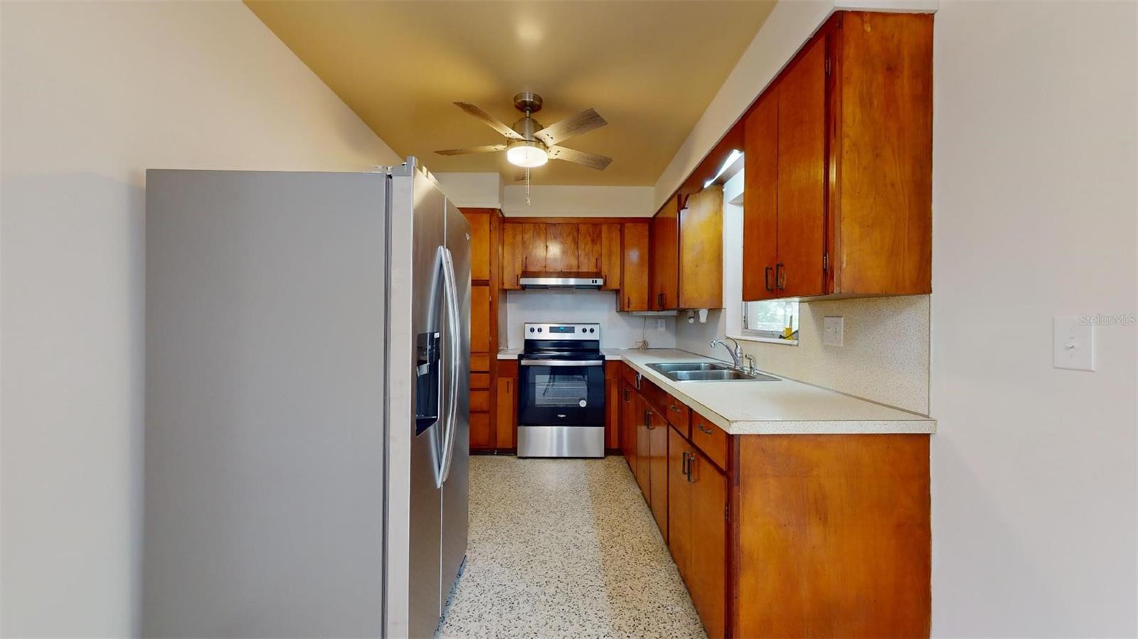 IDLE ACRES - Residential Lease