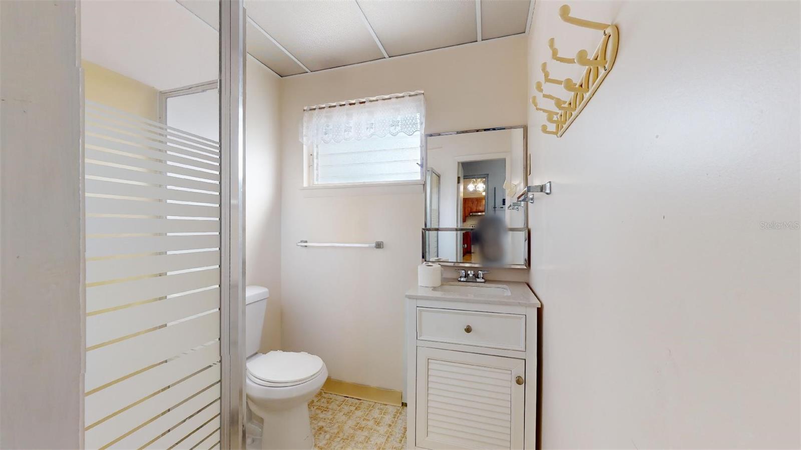 IDLE ACRES - Residential Lease