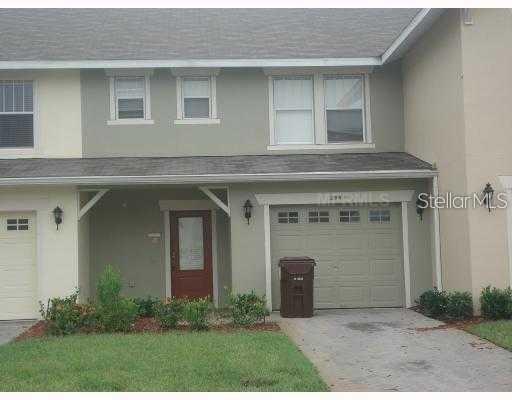 Beautifull townhome 3 bedroom 2-bathroom 1/2, Gated Community, pool, Playground, recreational areas, close to schools, main highways, easy access to Disney, Shopping centers and recreational areas.