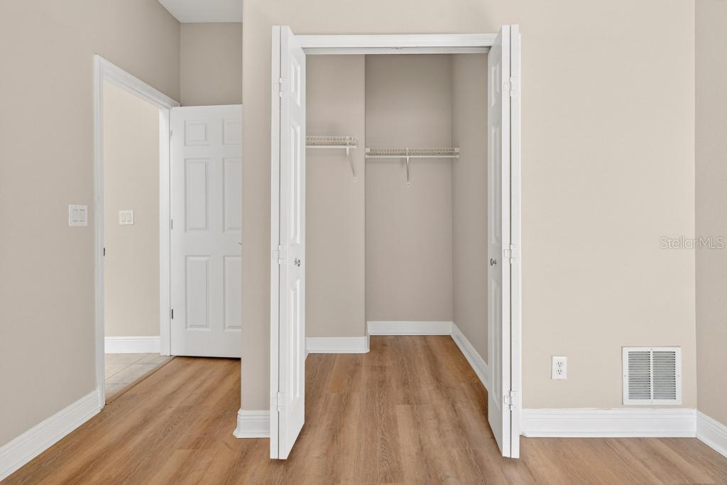 BLUE LAKE ESTATES - Residential