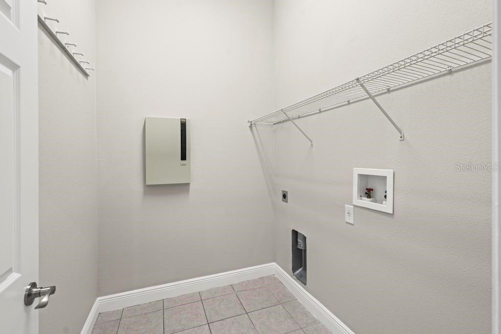 BLUE LAKE ESTATES - Residential