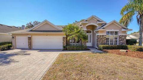 Photo of 201 W Blue Water Edge Drive, Eustis, FL 32736 (MLS # G5107322)
