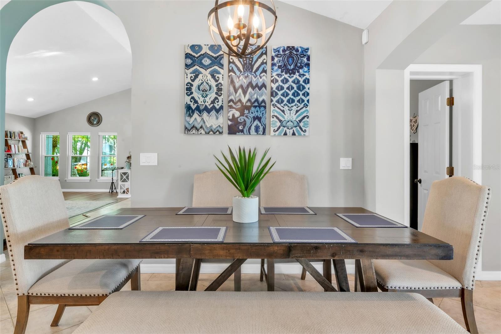 TAMPA PALMS UNIT 3B A REP - Residential Lease