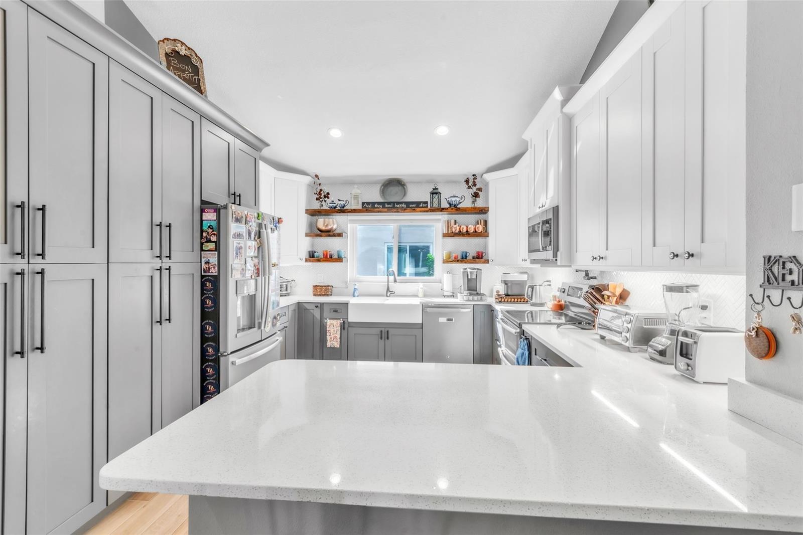 TAMPA PALMS UNIT 3B A REP - Residential Lease