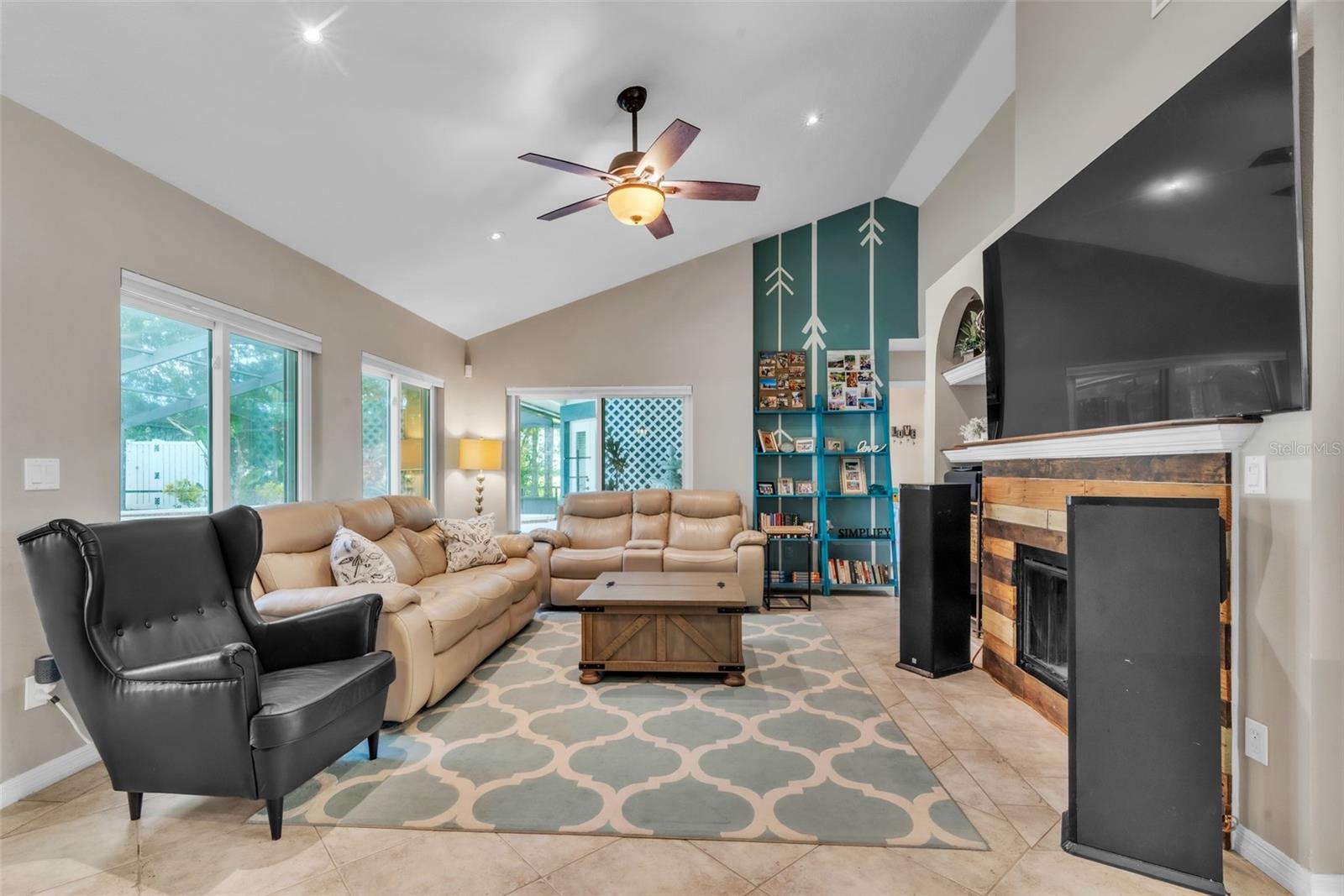 TAMPA PALMS UNIT 3B A REP - Residential Lease