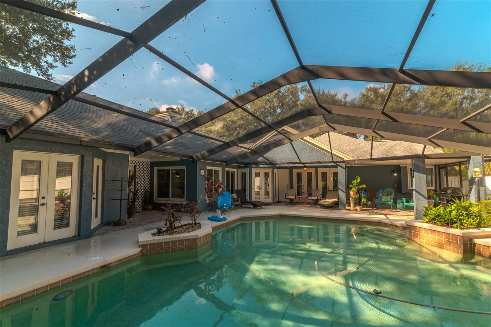 TAMPA PALMS UNIT 3B A REP - Residential Lease