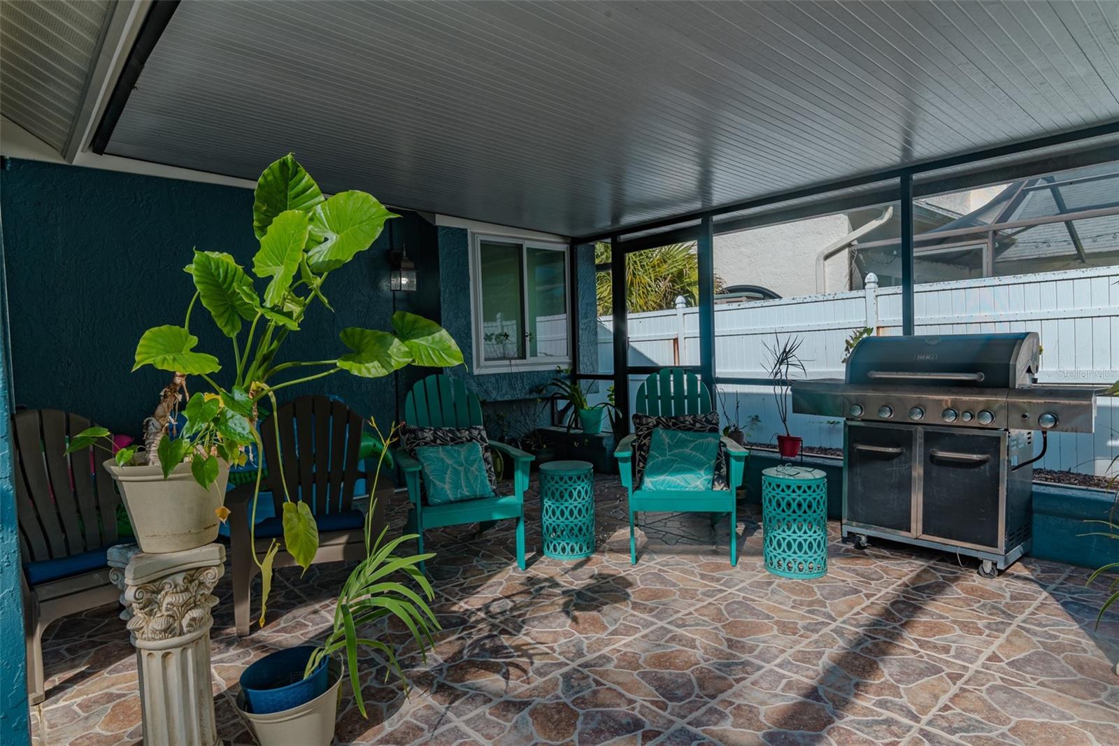 TAMPA PALMS UNIT 3B A REP - Residential Lease