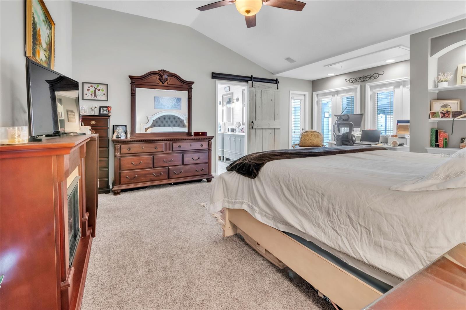 TAMPA PALMS UNIT 3B A REP - Residential Lease