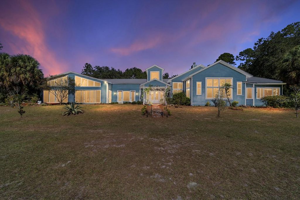 Photo of 6570 NE 172nd Court, Williston, FL 32696 (MLS # OM712618)