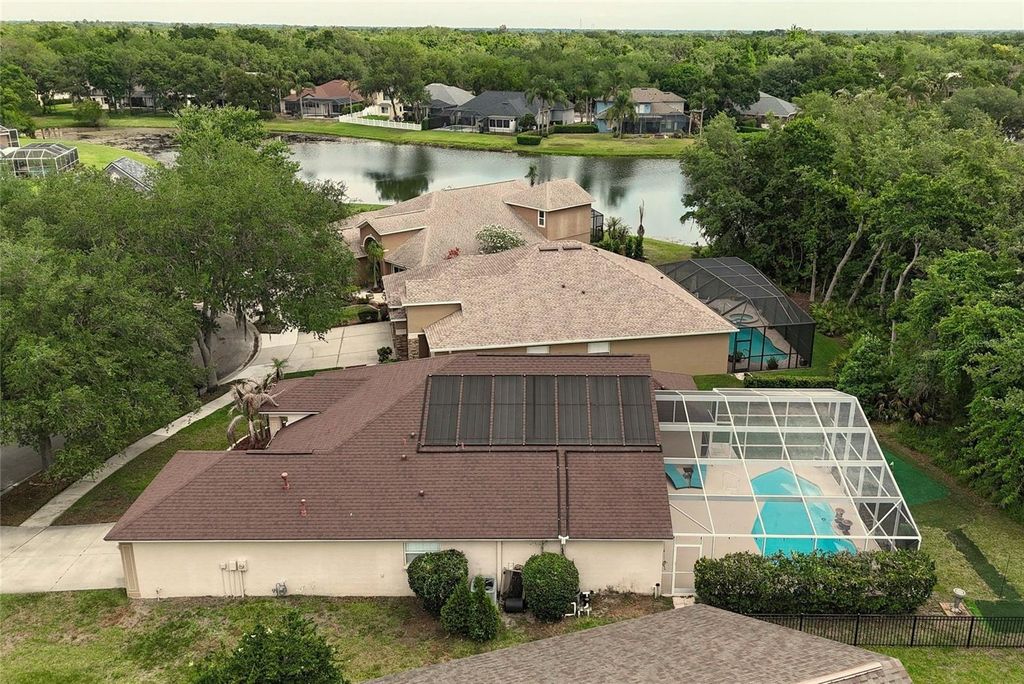 Photo of 6006 Shearwater Lane, Lithia, FL 33547 (MLS # TB8504273)
