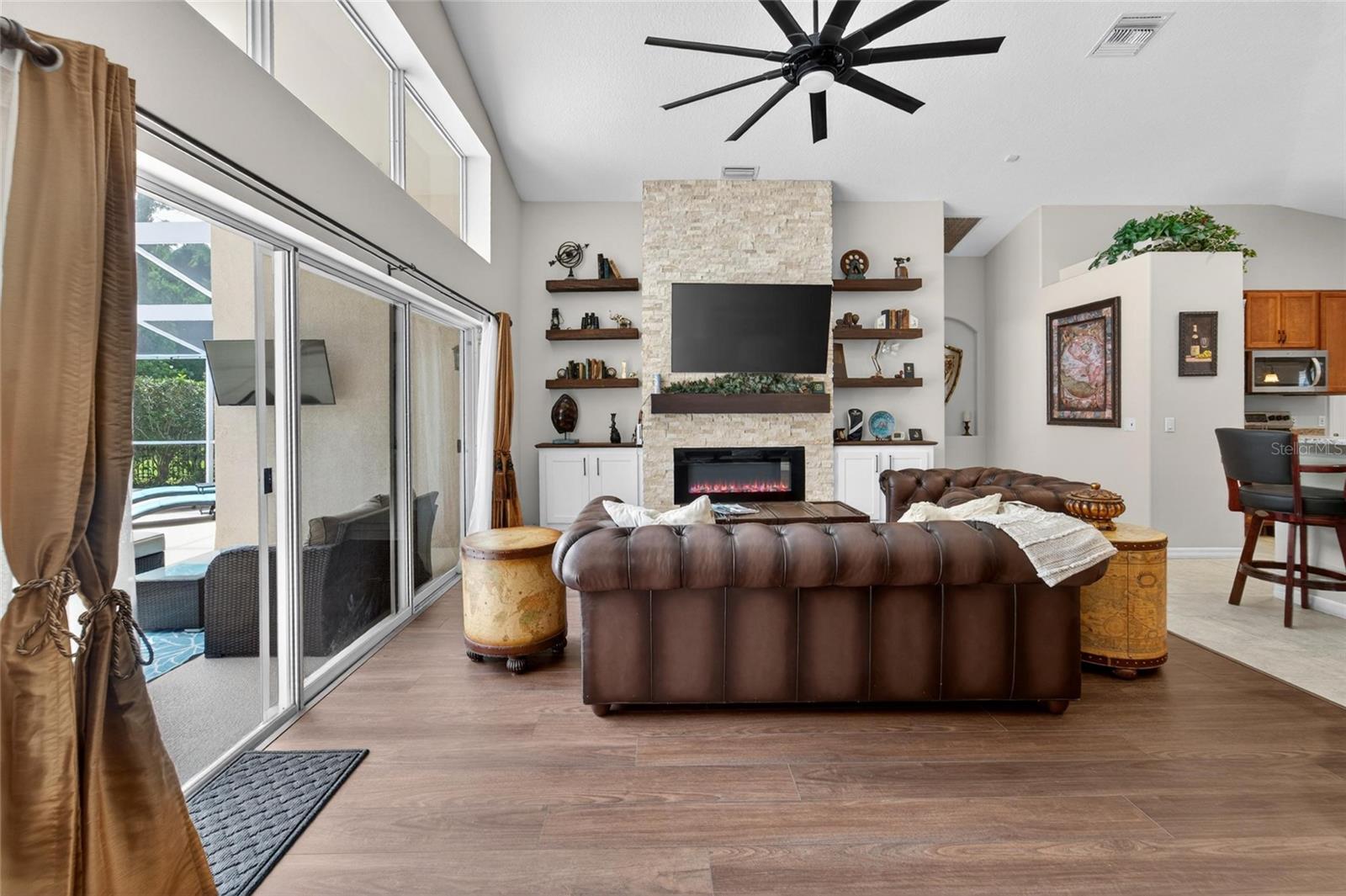 FISHHAWK RANCH - Residential