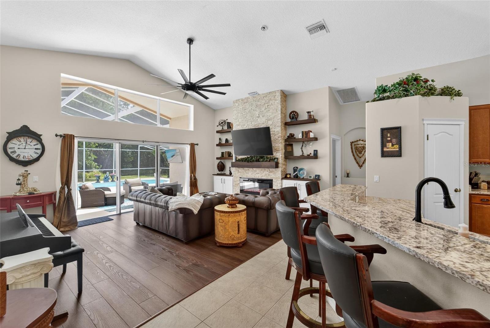 FISHHAWK RANCH - Residential