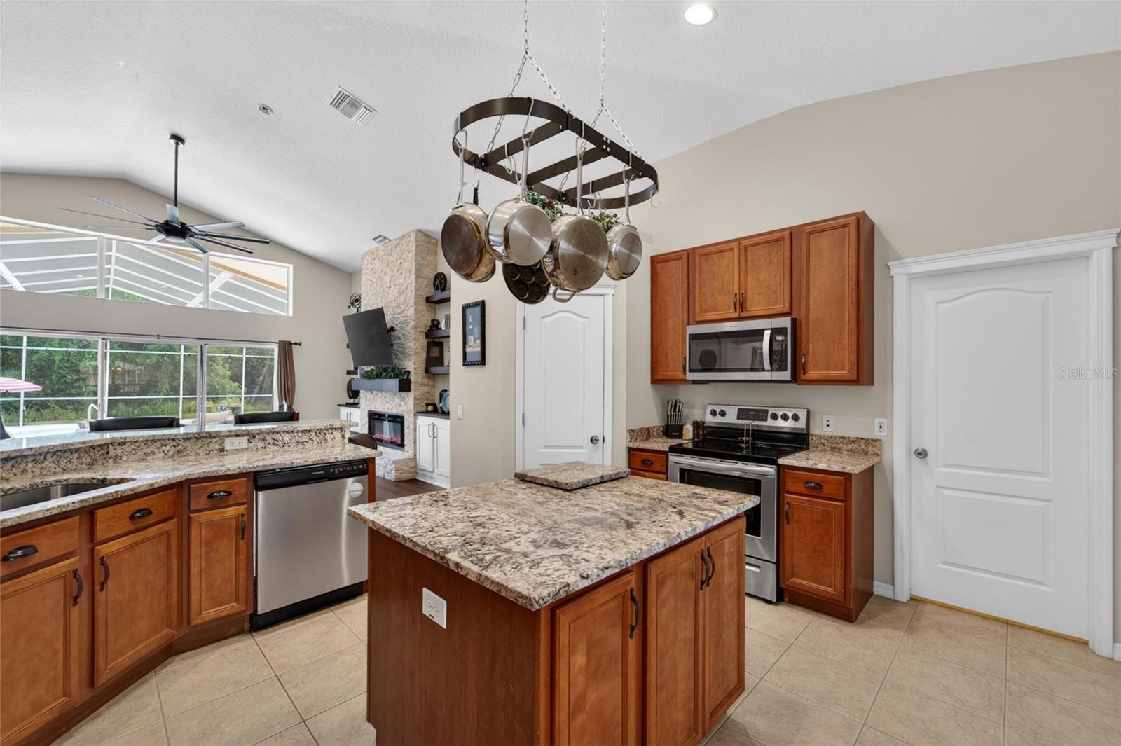 FISHHAWK RANCH - Residential