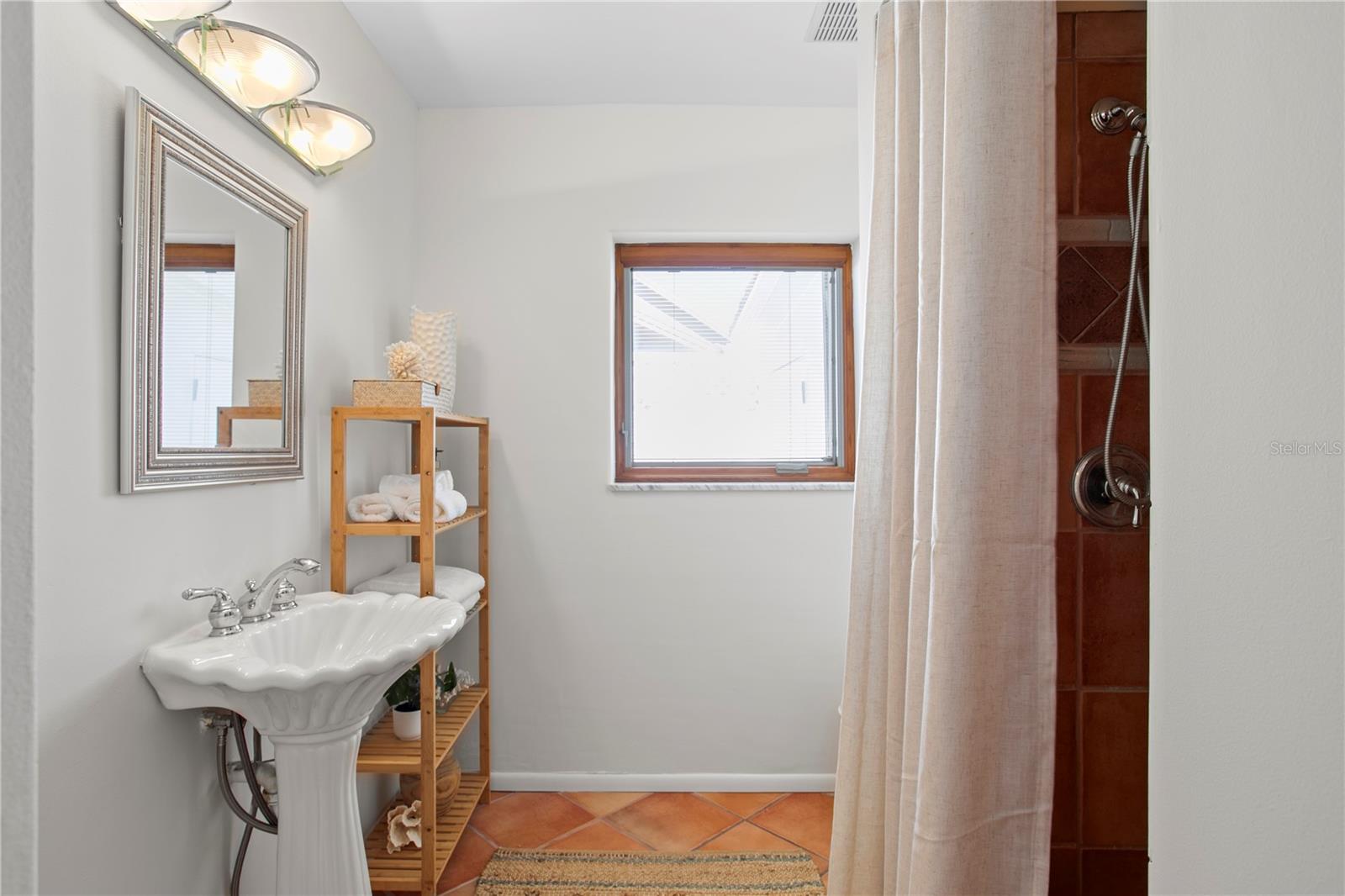 NORTH VINA DEL MAR 1ST ADD - Residential
