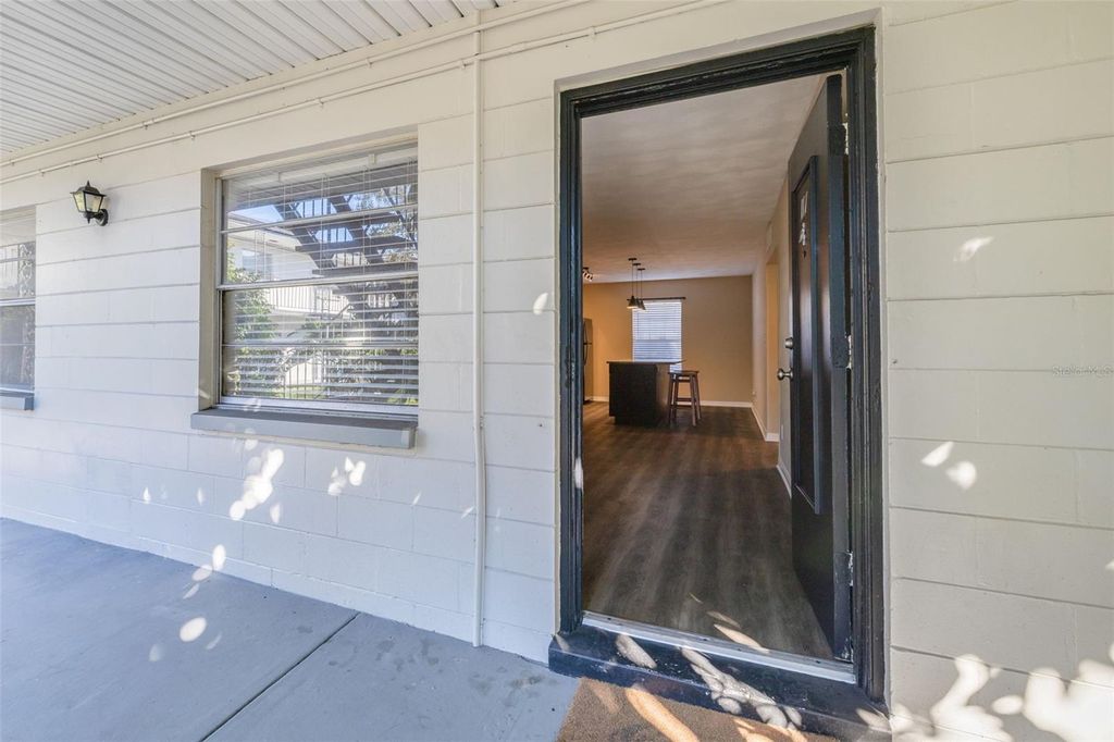 Photo of 2808 W Azeele Street #117, Tampa, FL 33609 (MLS # TB8459805)