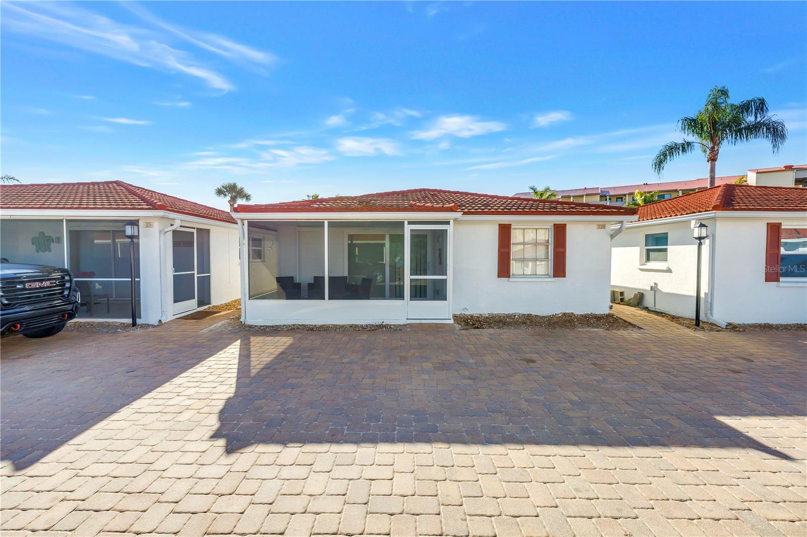 6154 MIDNIGHT PASS ROAD 10 D