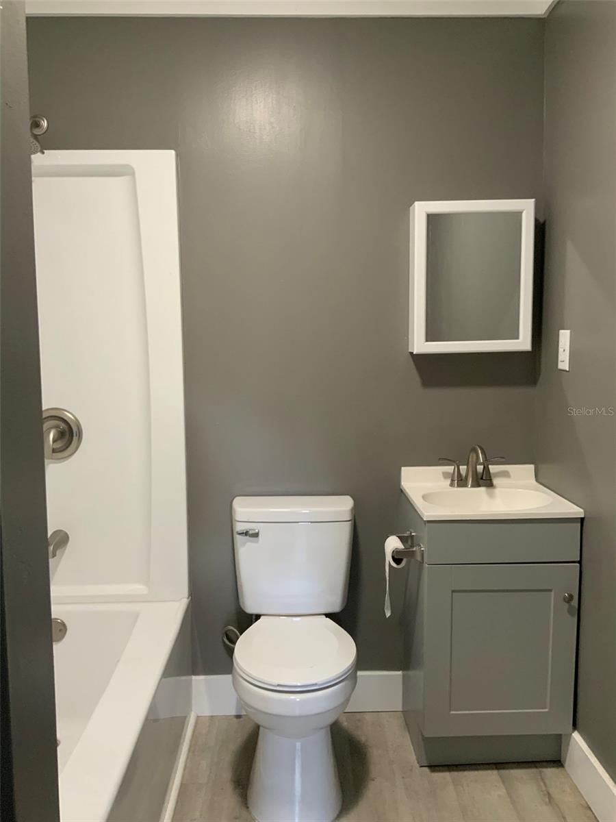 PERRY LT 04 BLK 17 KINGSTON - Residential Lease