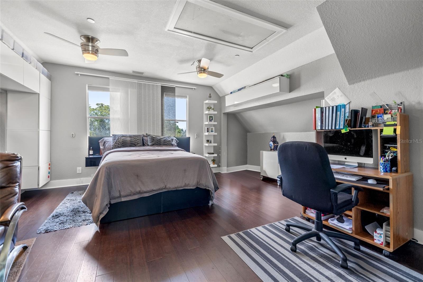 KENWOOD SUB - Residential Income