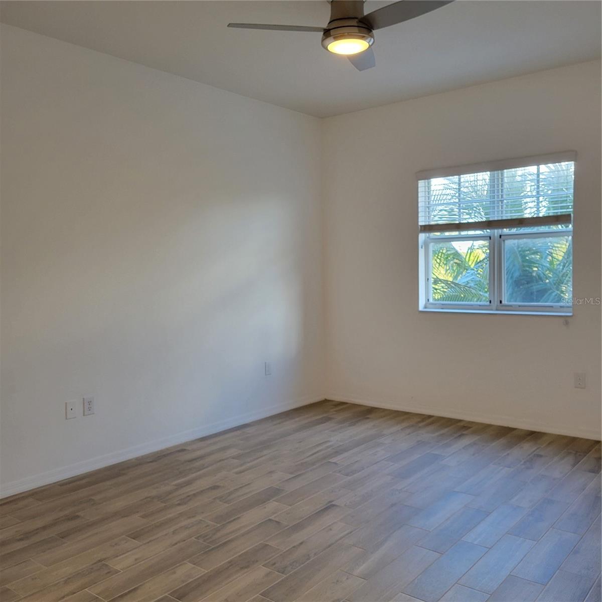 BROADWAY PROMENADE - Residential Lease