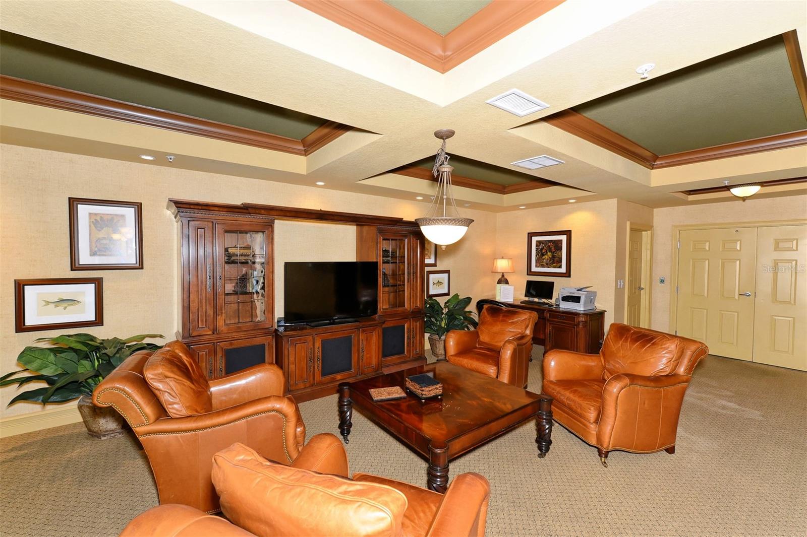 BROADWAY PROMENADE - Residential Lease