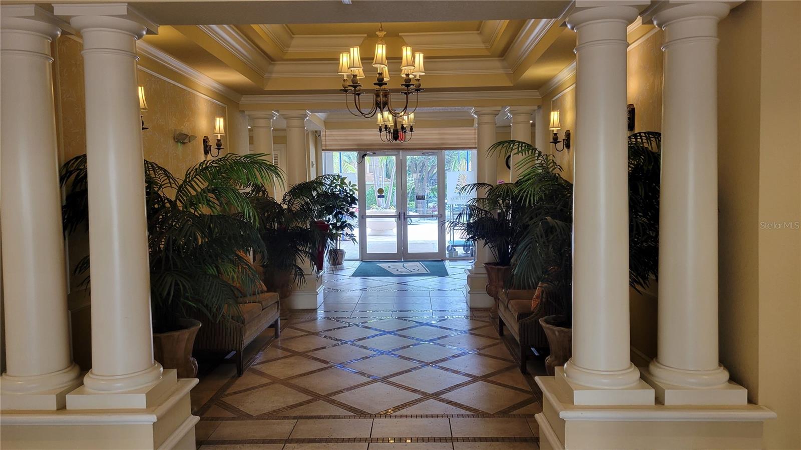 BROADWAY PROMENADE - Residential Lease