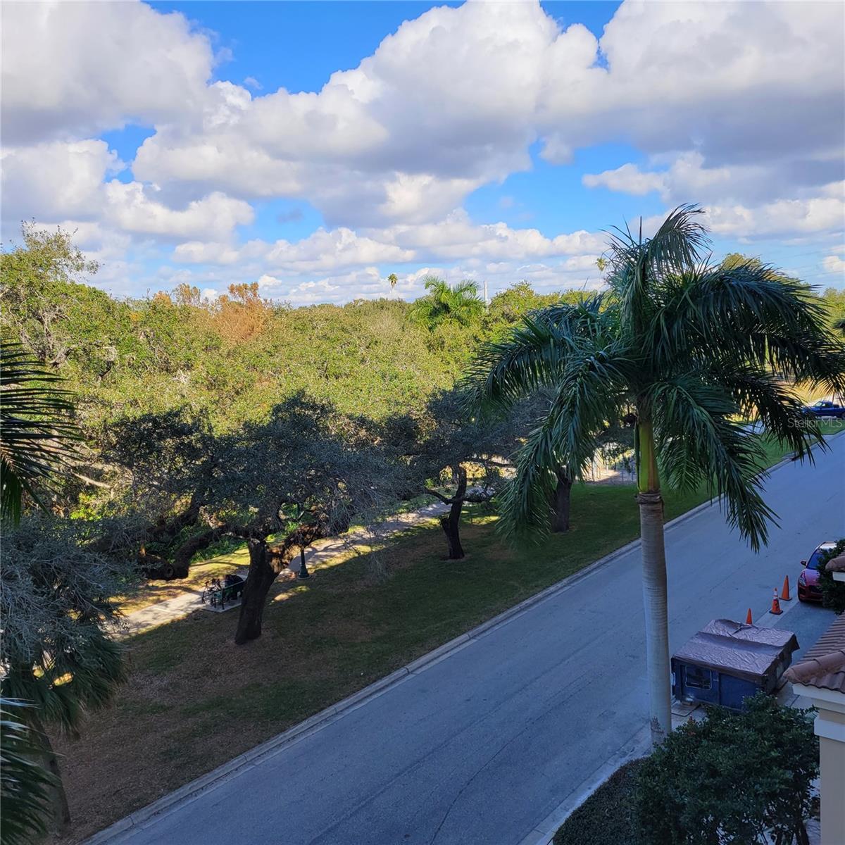 BROADWAY PROMENADE - Residential Lease