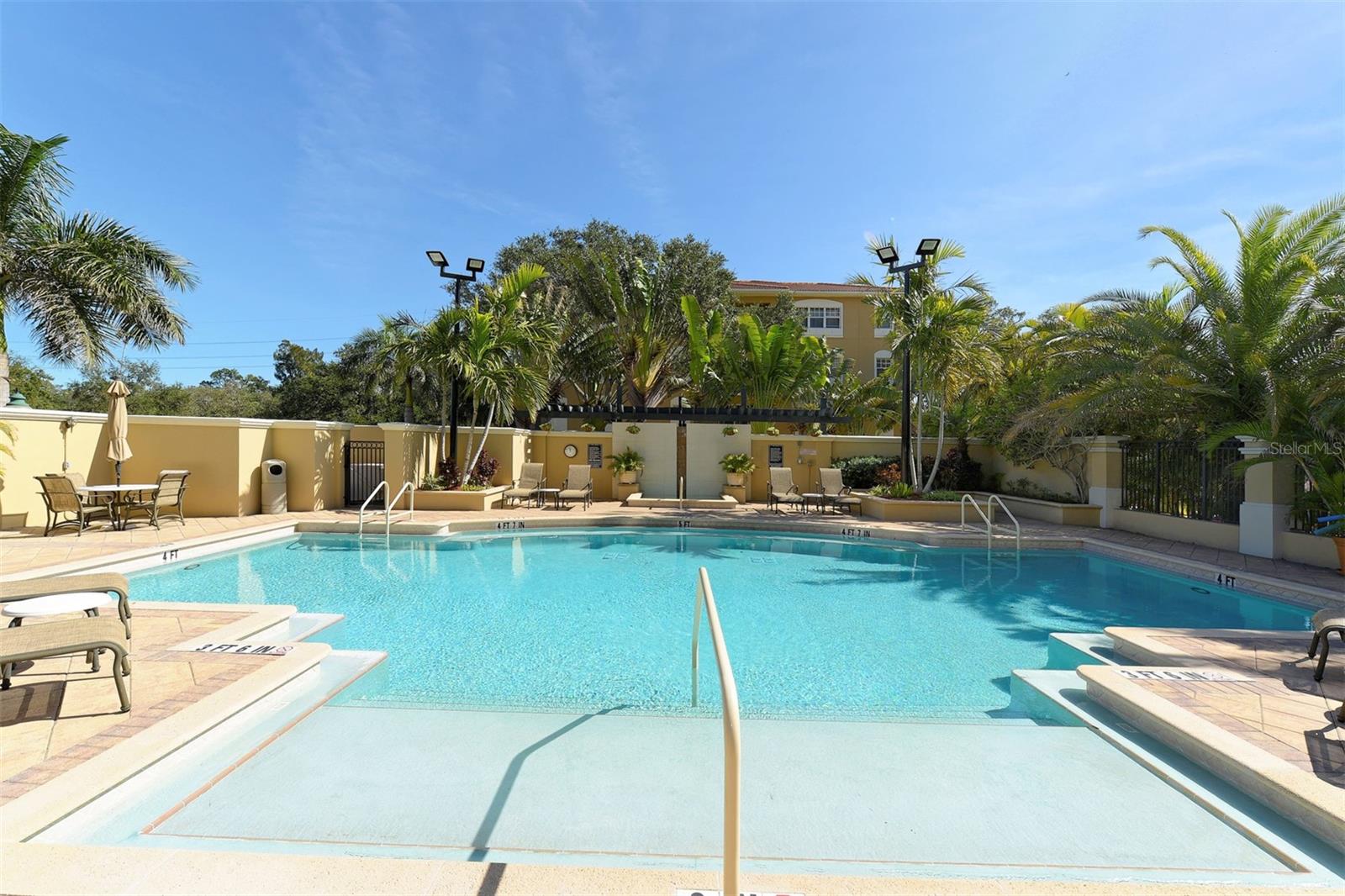 BROADWAY PROMENADE - Residential Lease