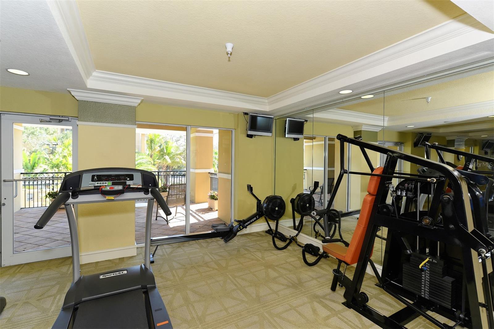 BROADWAY PROMENADE - Residential Lease