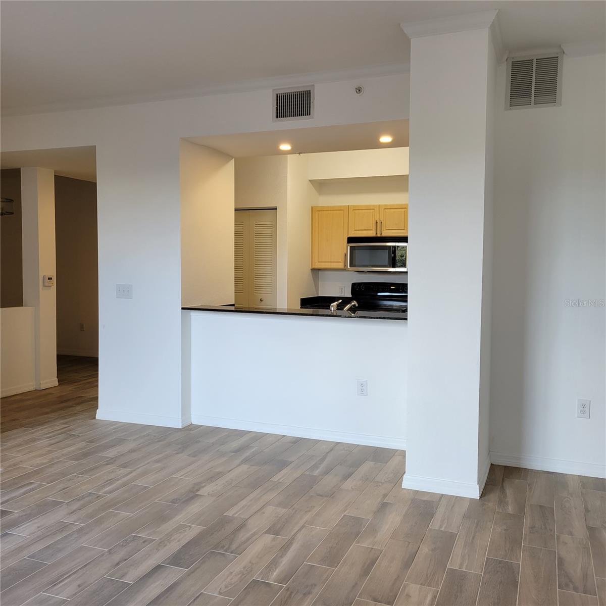 BROADWAY PROMENADE - Residential Lease