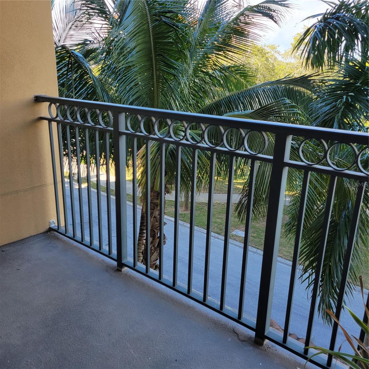 BROADWAY PROMENADE - Residential Lease