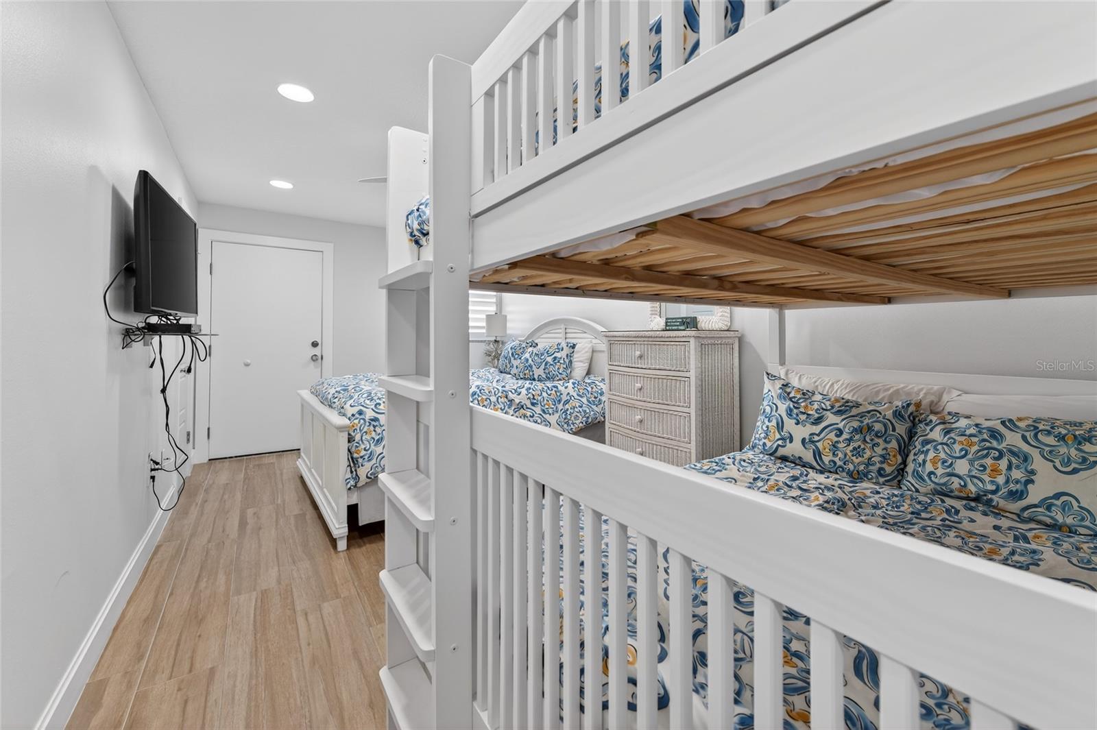 SURFSIDE CONDO - Residential