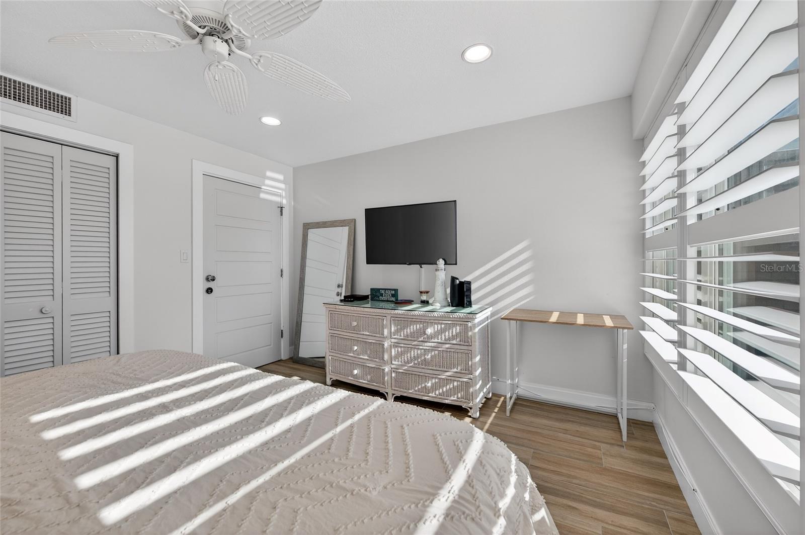 SURFSIDE CONDO - Residential