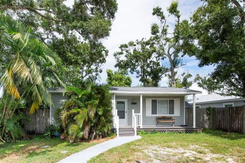 Photo of 4359 45th Avenue N, St Petersburg, FL 33714 (MLS # TB8436253) Photo of 4359 45th Avenue N, St Petersburg, FL 33714 (MLS # TB8436253)
