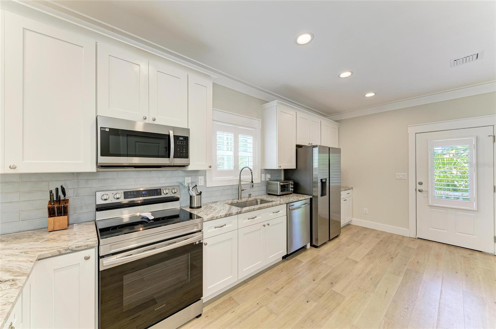 CASTAWAY COTTAGES - Residential