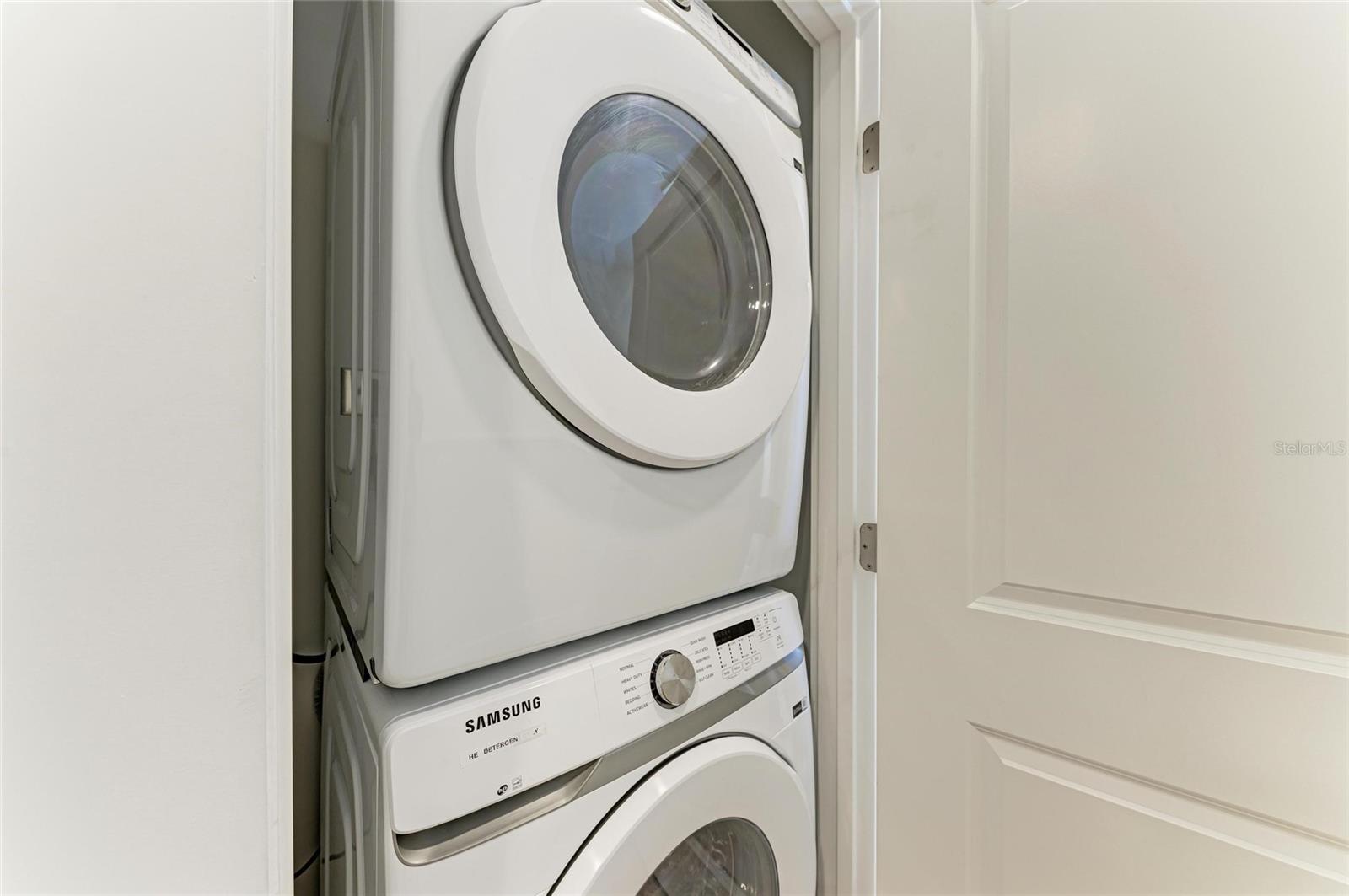 CASTAWAY COTTAGES - Residential