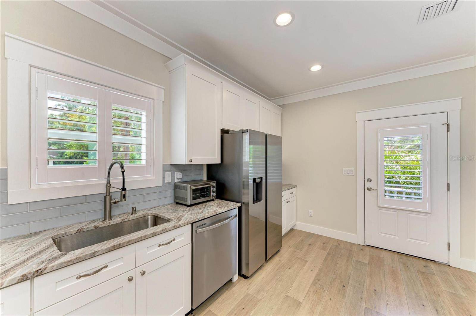 CASTAWAY COTTAGES - Residential