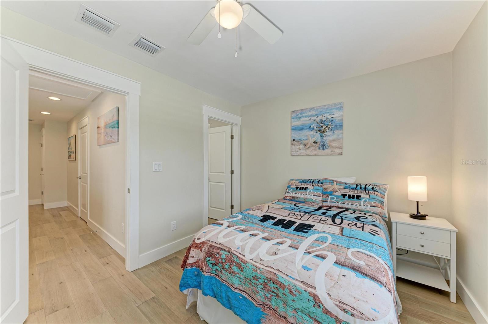 CASTAWAY COTTAGES - Residential