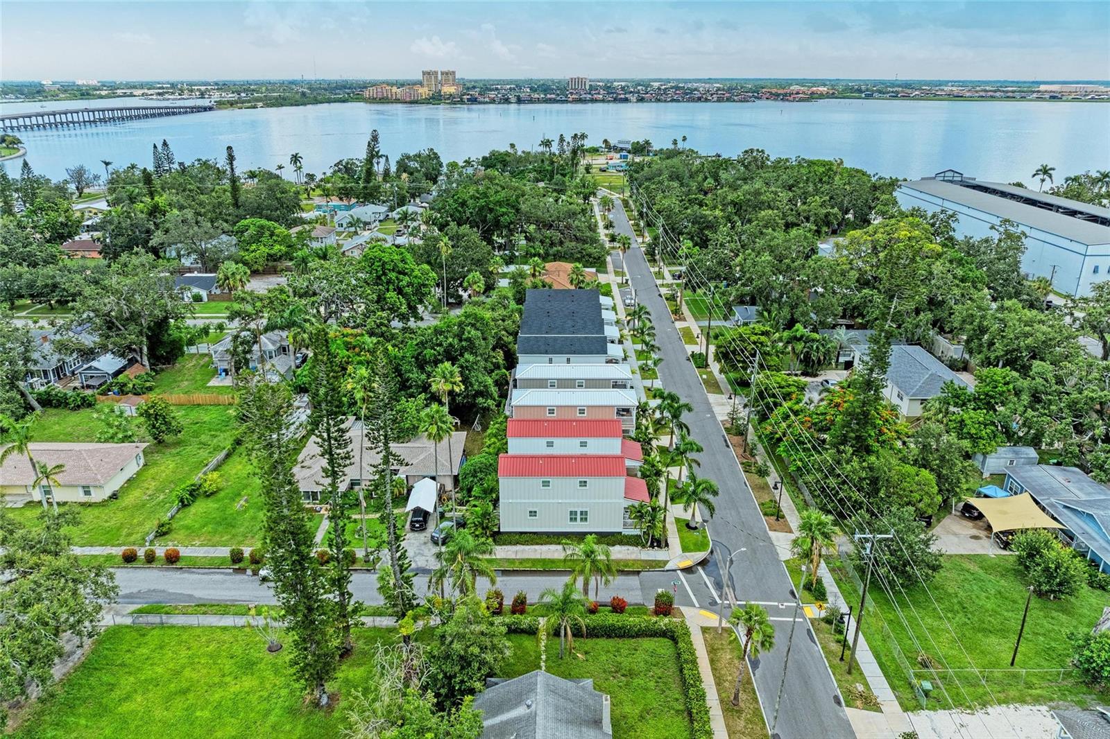 CASTAWAY COTTAGES - Residential