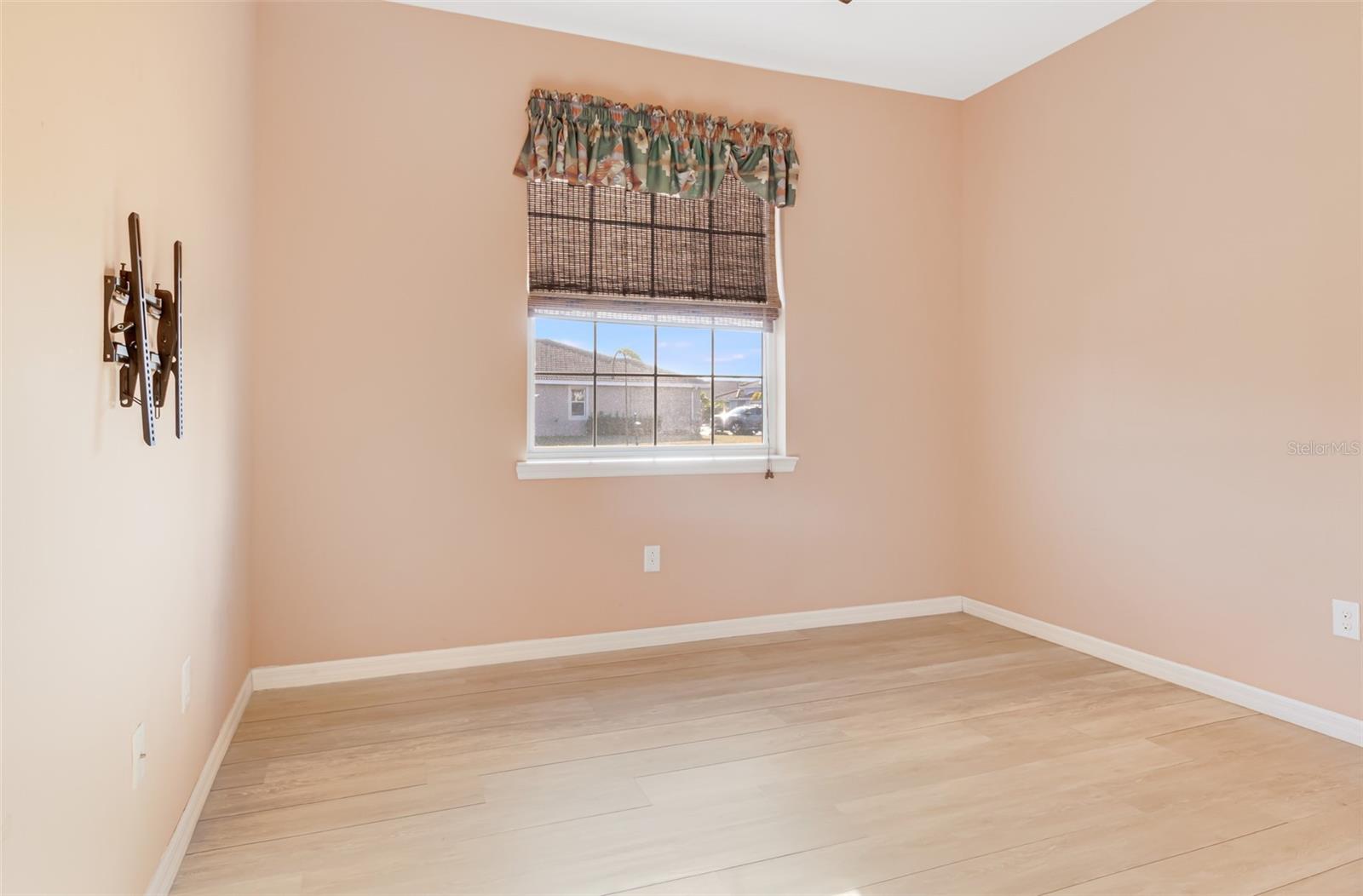 TALON BAY - Residential