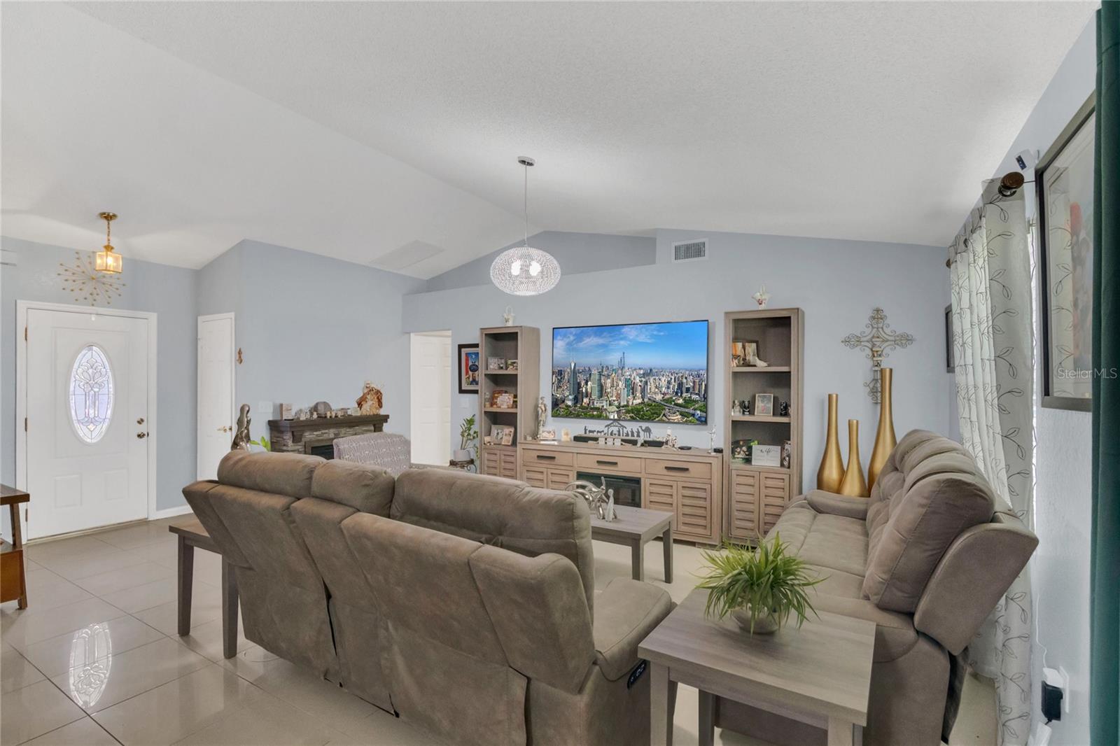 2925 TIMBERCREST PLACE