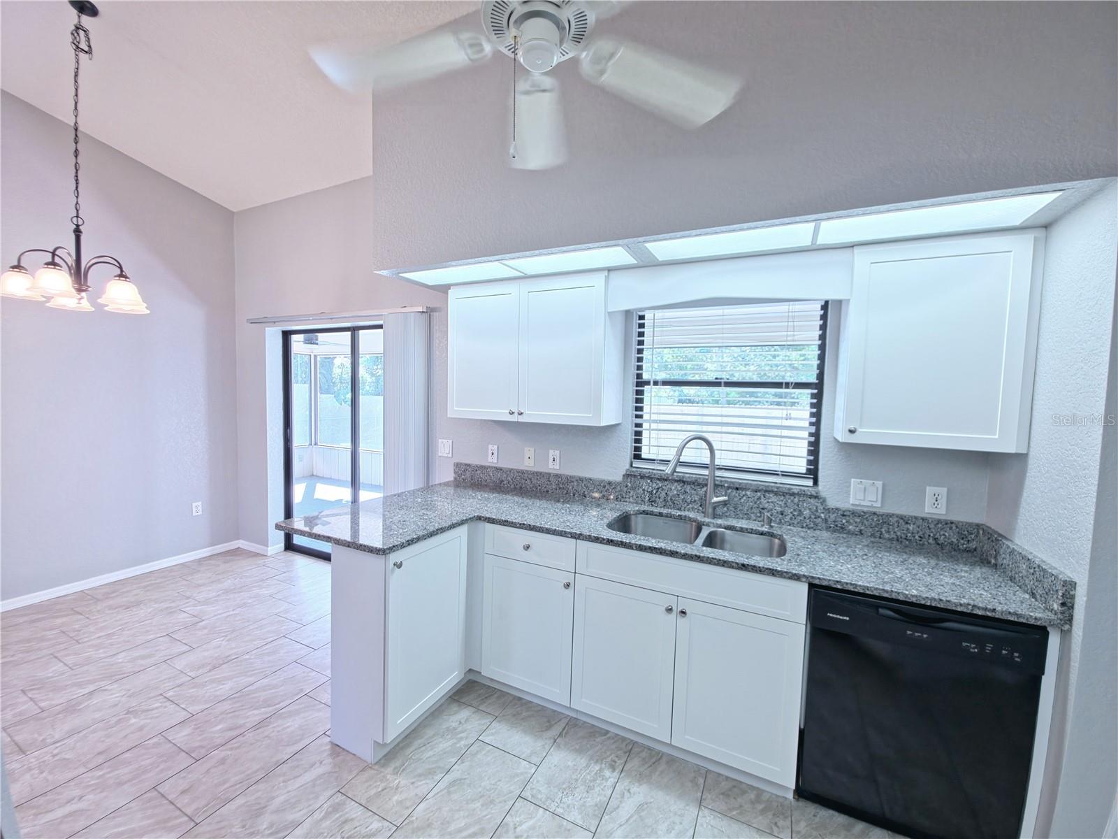 SOUTH VENICE - Residential Lease