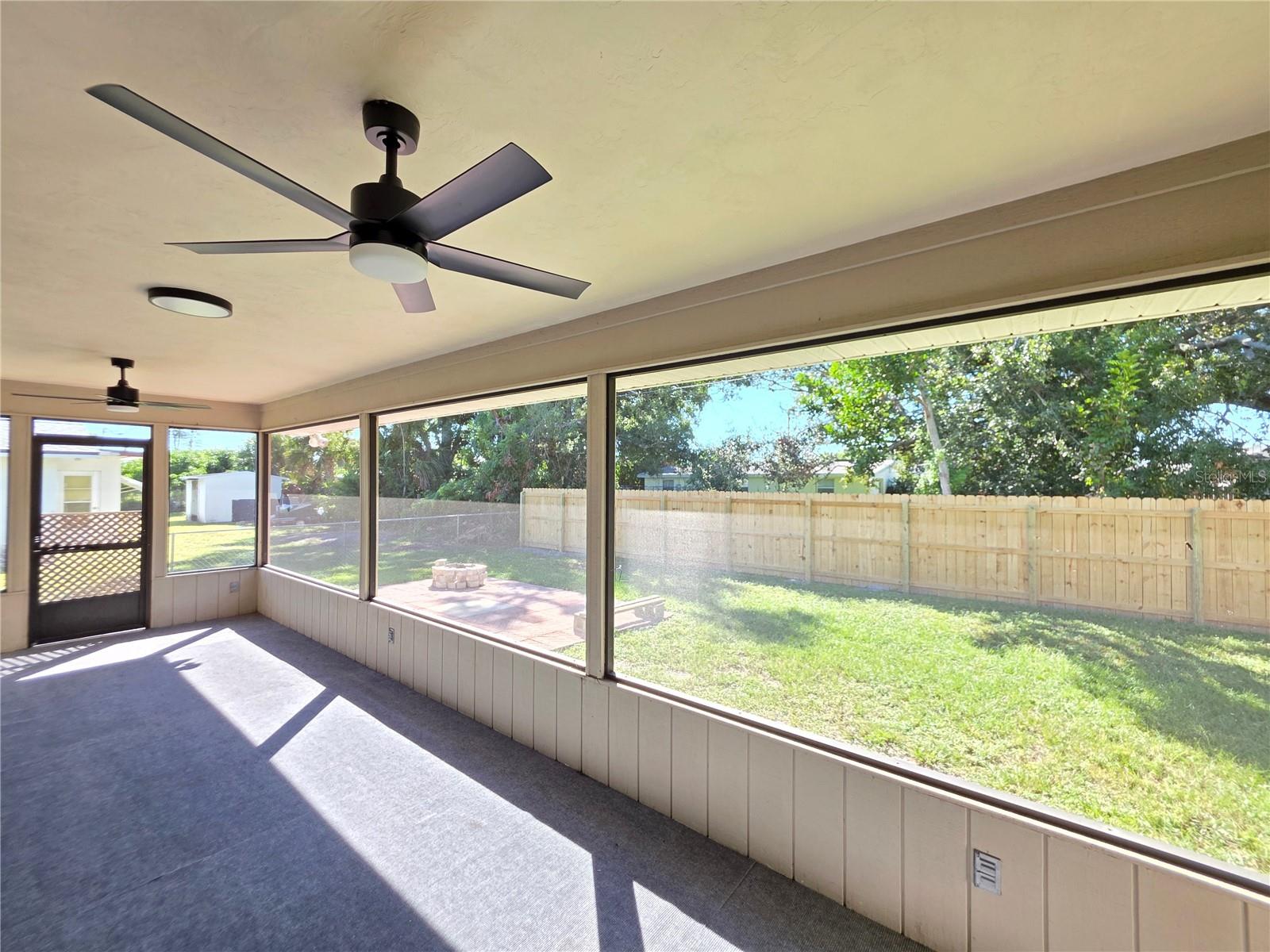 SOUTH VENICE - Residential Lease