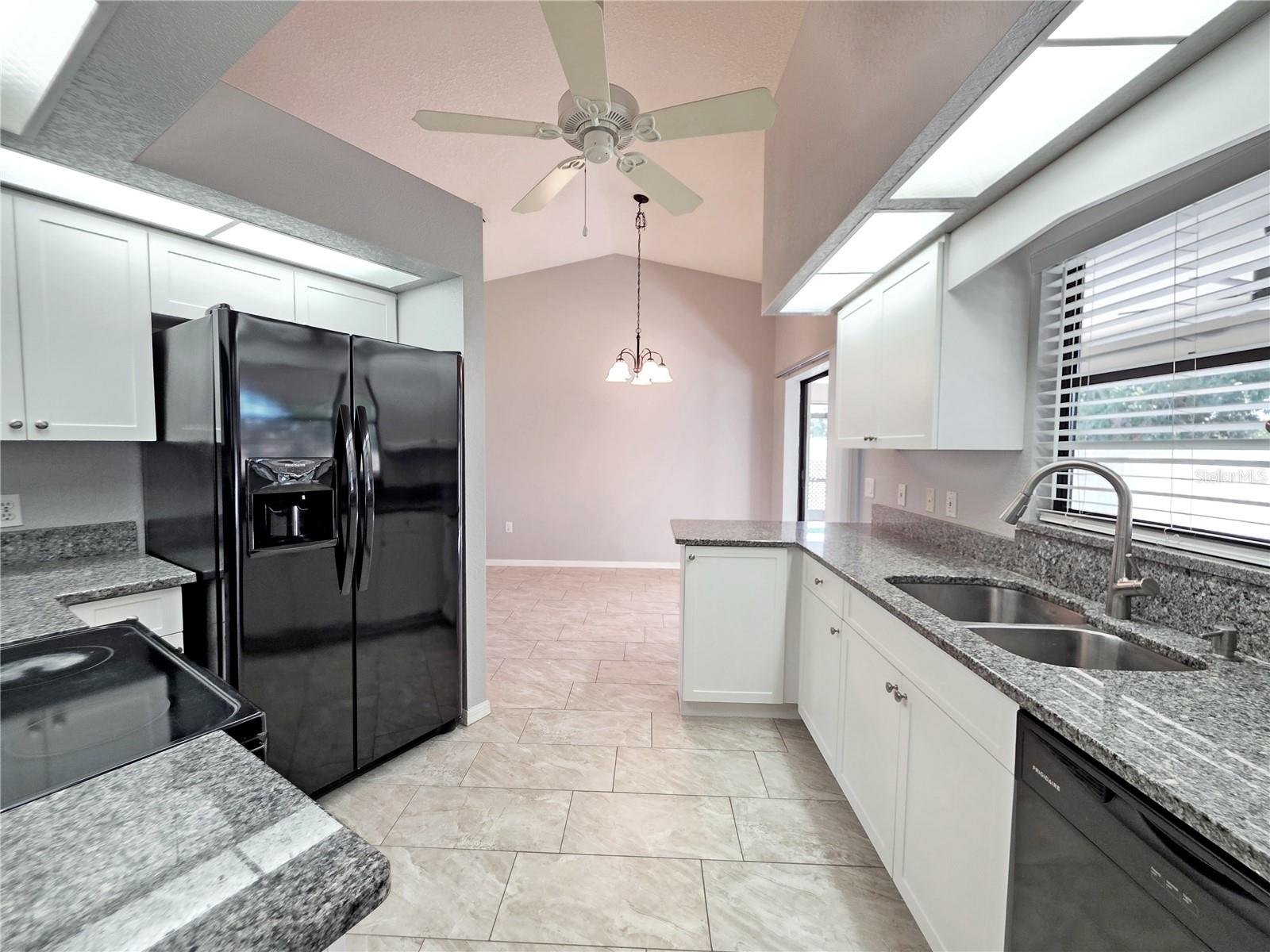 SOUTH VENICE - Residential Lease