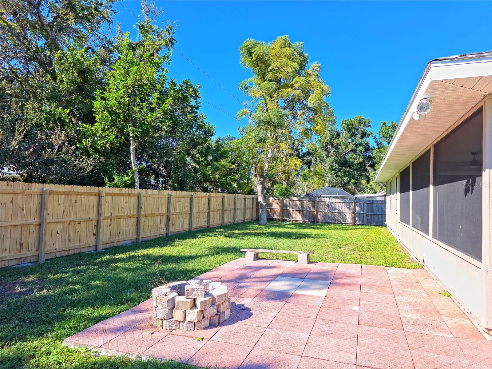 SOUTH VENICE - Residential Lease